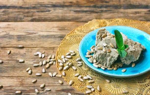 تصویر 2 از حلوا ارده کاکائویی کرم شکل مورد پسند کودکان فعال